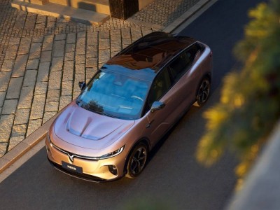 十一假期暴露痛點，大電池超充插混增程車來襲，純電車或迎新挑戰(zhàn)