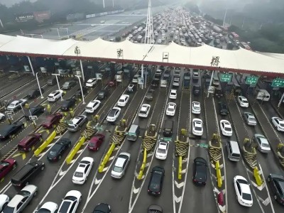 十一自駕新體驗：比亞迪插混車主滿油滿電出發(fā)，智駕助力暢享無憂旅程