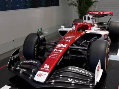 小米首屆員工車展火熱開啟：F1戰車、經典AE86與自制改裝車齊聚