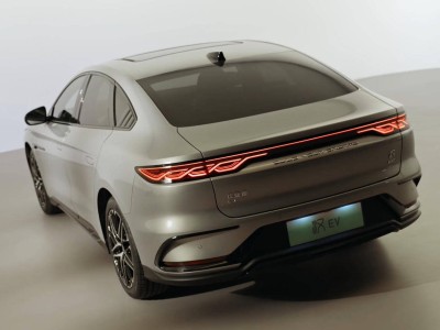 比亞迪漢長續航版煥新登場：續航升級技術領航，百萬銷量再添新動力