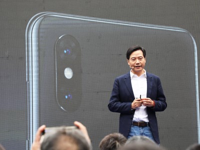 ?雷軍2025智能網聯汽車大會演講:汽車安全為基,小米交付40萬輛,共促行業健康發展?