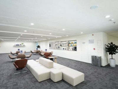 2025年10月18日唐山新篇:小米汽車開越路交付中心開業(yè) 共赴科技出行之約