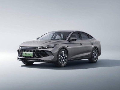 2026款秦L DM-i煥新登場 續航升級還搭載天神之眼C-輔助駕駛三目版