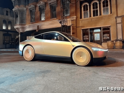 特斯拉Cybercab量產(chǎn)時間敲定:馬斯克重申全自動駕駛,無方向盤踏板設(shè)計