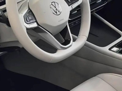 朗逸Pro煥新登場:“大嘴”格柵配電子懷擋,外觀內(nèi)飾全面升級