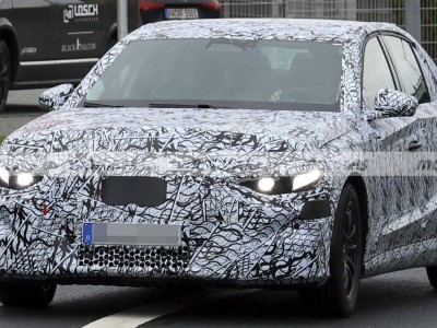 奔馳E級純電版諜照流出!2027年亮相,續航超800公里或成新標桿