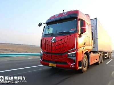 乘龍HK燃氣車征戰連霍高速:大馬力低氣耗,舒適駕乘征服西北復雜路況