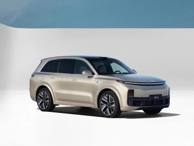 30萬級6座SUV新角逐:2026款騰勢N8L與理想L8,誰更合家庭心意?