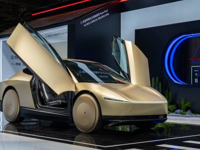 進(jìn)博會(huì)“科技盛宴”:特斯拉Cybercab亞洲首秀,人形機(jī)器人量產(chǎn)在即