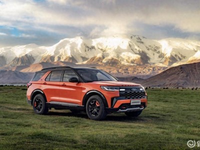 福特探險者昆侖穿越版36.98萬登場,硬核實力與舒適體驗?zāi)芊癯蓱敉庑聦櫍? /></a></div>
<div id=