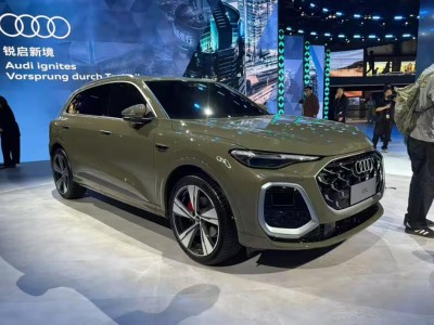 全新奧迪Q5L實車亮相,廣州車展或上市,雙激光雷達(dá)+華為智駕引期待