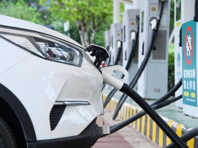 新能源汽車“十四五”蝶變:年均增長超75%,智能化下半場如何續寫輝煌?