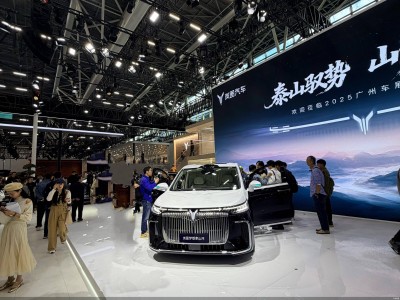 嵐圖夢想家山河上市：800V超混技術(shù)加持，售價70.99萬元引關(guān)注