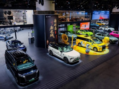 2025廣州車展魏牌煥新登場,以科技之力開啟家庭智慧出行新篇章