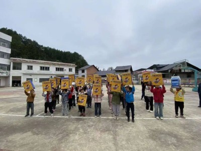 跨越山海傳溫情!臨淄攜手愛心力量為石柱學(xué)子開啟“AI”新視野