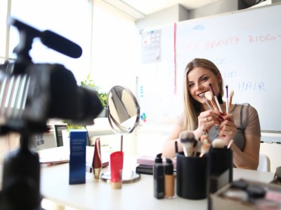 “快手一姐”自立門戶：9場直播55億，頭部主播“單飛”成行業新趨勢