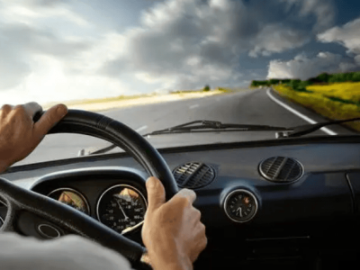 糾正這四大開車陋習(xí) 助你駕駛技術(shù)升級 暢享安全舒適出行體驗(yàn)