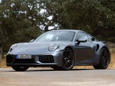 全新保時捷911 Turbo S:賽道性能與豪華舒適完美平衡的杰作