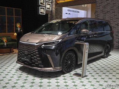 2025廣州車展:雷克薩斯LM特別版雙色涂裝吸睛,2+2座艙配混動系統
