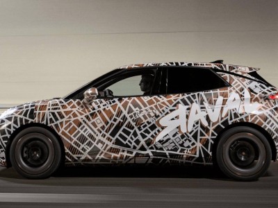 Cupra Raval純電小車預(yù)告圖曝光 2026年初上市 風(fēng)格“火辣”性能強(qiáng)