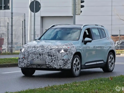 全新奔馳GLB來襲！1.5T輕混+純電可選，三聯屏內飾超吸睛