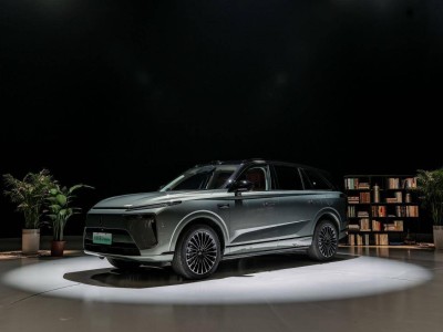 長城CTO吳會肖對話科技博主Tim:VLA大模型引領輔助駕駛體驗新時代