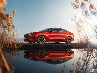 福特新蒙迪歐煥新登場,14.98萬起,“五大”實力開啟多元出行新體驗