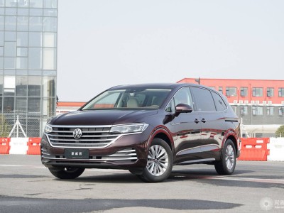 德系嚴謹VS日系實用：上汽大眾威然與豐田賽那SIENNA全方位實力大比拼