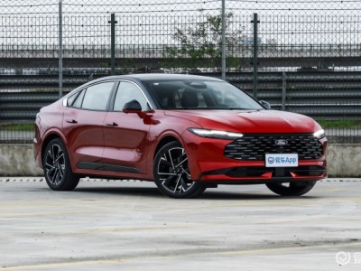 福特新蒙迪歐煥新登場(chǎng)，14.98萬(wàn)起售，智能配置與動(dòng)力全面升級(jí)