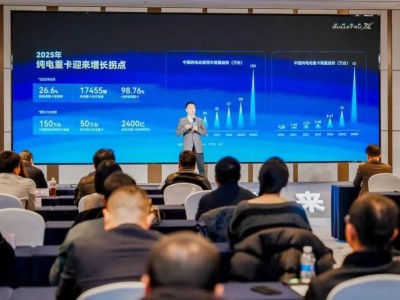 光梭未來1.0純電重卡首發:以場景效能破局 開啟綠色運力新征程