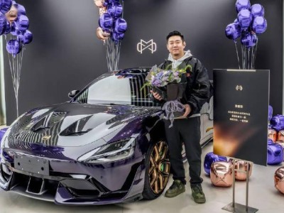 小米汽車定制服務(wù)正式交付 首款紫水晶SU7 Ultra登場(chǎng) 彰顯獨(dú)特魅力