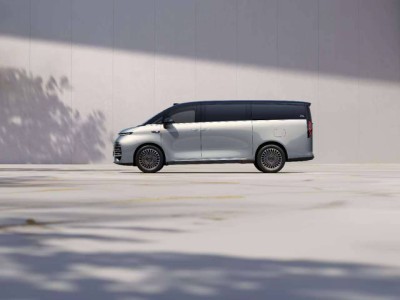 吉利銀河V900：大空間搭配超級AI增程，MPV市場新勢力登場