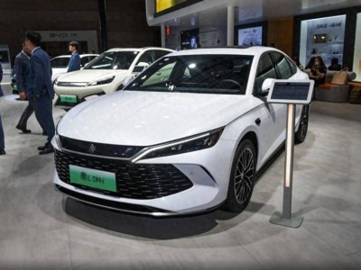 10-15萬插混家轎怎么選？銀河A7與秦L DM-i全方位對比，幫你做決定