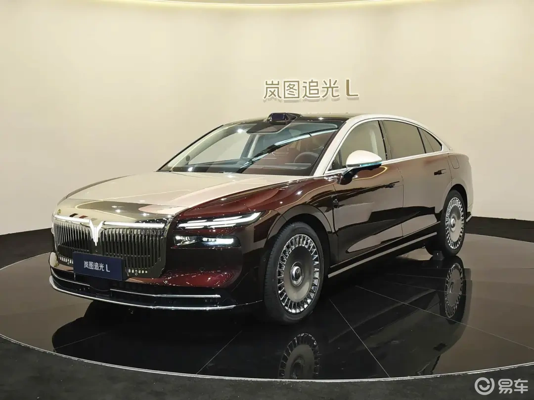 全域800V架構+華為智駕 嵐圖追光L能否攪動中高端混動轎車市場？