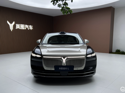 嵐圖追光L正式登場(chǎng)!800V+5C超充+高階智駕,插混賽道新標(biāo)桿來(lái)了