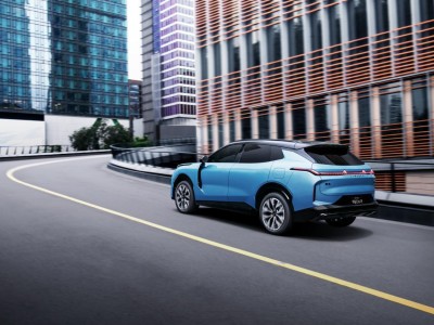 全新領(lǐng)克08 EM-P:20萬級豪華智混SUV,解鎖家庭出行新范式