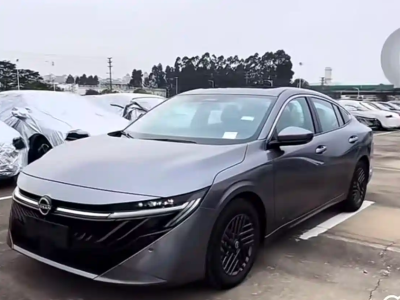 全新軒逸實車亮相:運動外觀吸睛 1.6L自吸延續 家用市場再發力