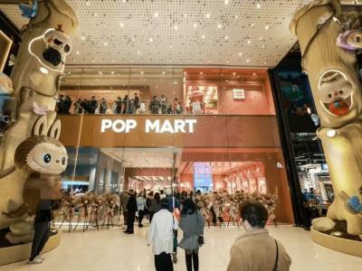 逆勢擴張顯實力，潮玩電子運動品牌商場大店引領消費新潮流