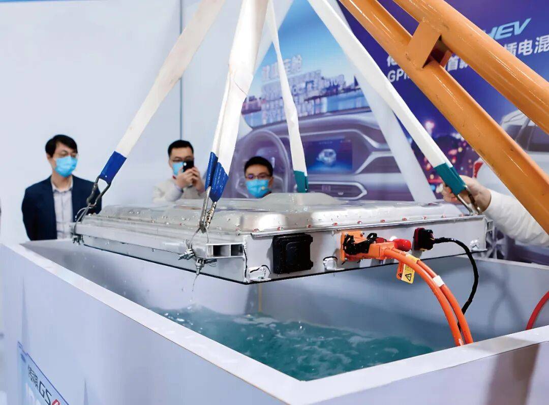 新能源汽車電池浸水實驗