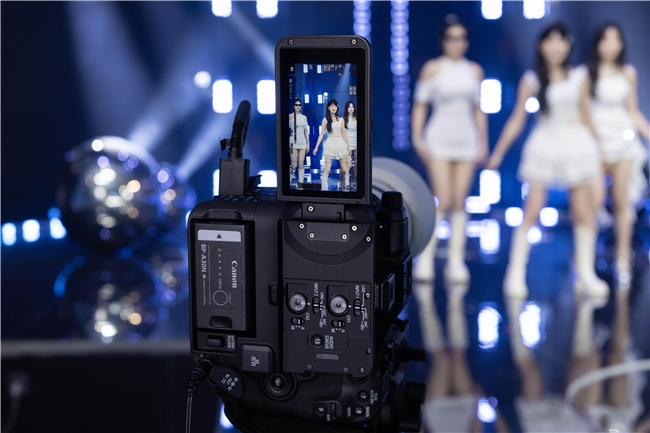 佳能“佳直播”攜手時拍傳媒，開啟明星感團播時代